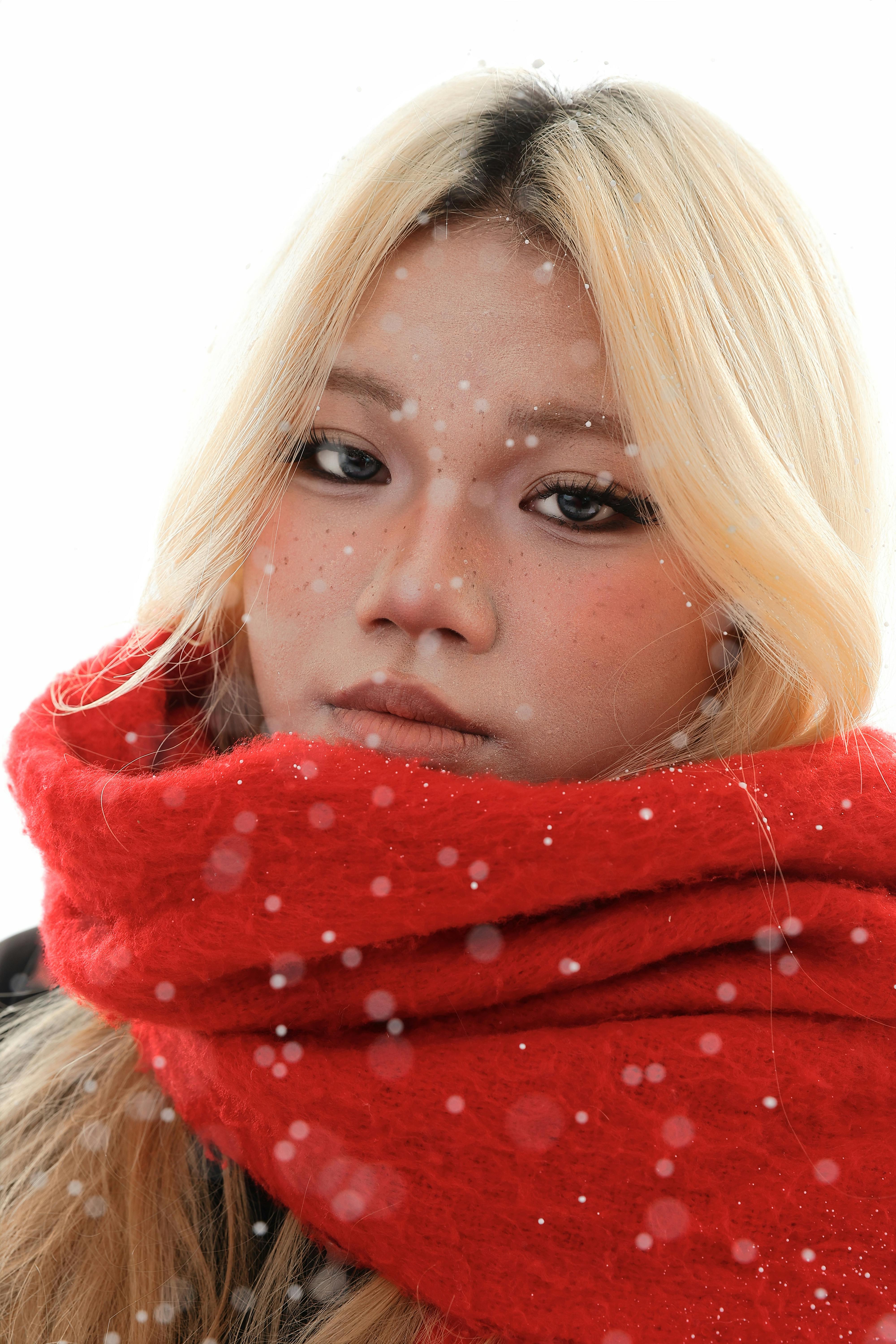 最新更新封面图：人物与镜头质感