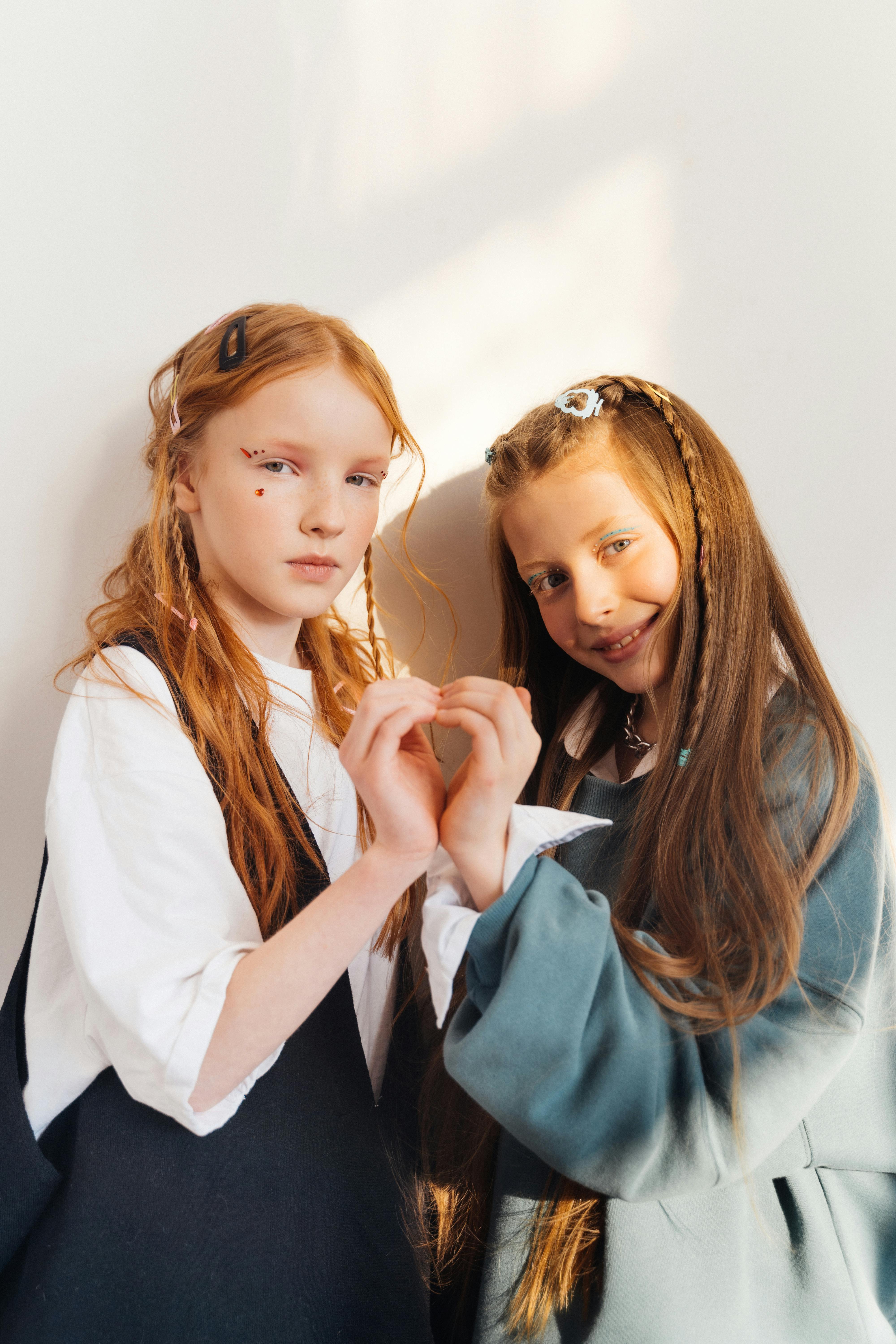 热播推荐封面图：工作室与时尚质感